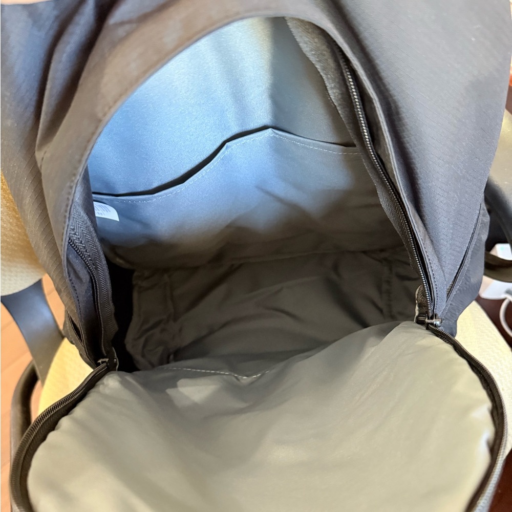 NWT Nike Backpack. Bought for school son chose another option. - Picture 5 of 6